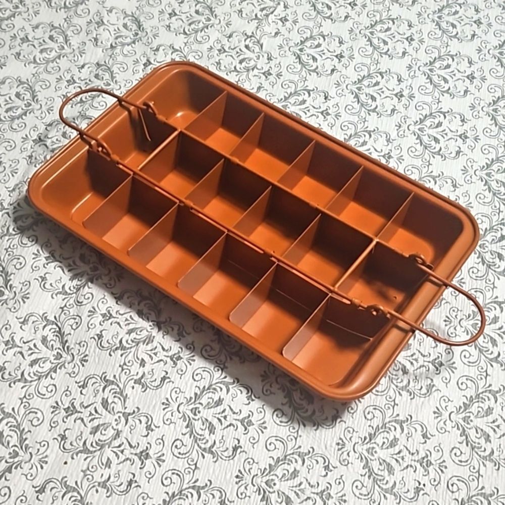 Brooklyn Brownie Retro MCM Muted Brown Copper Cake Pan